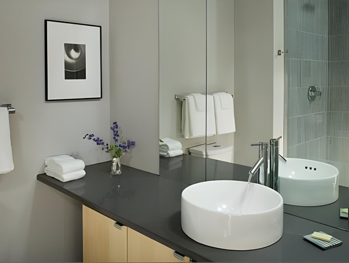 Bathroom, Ledges Hotel, Pike