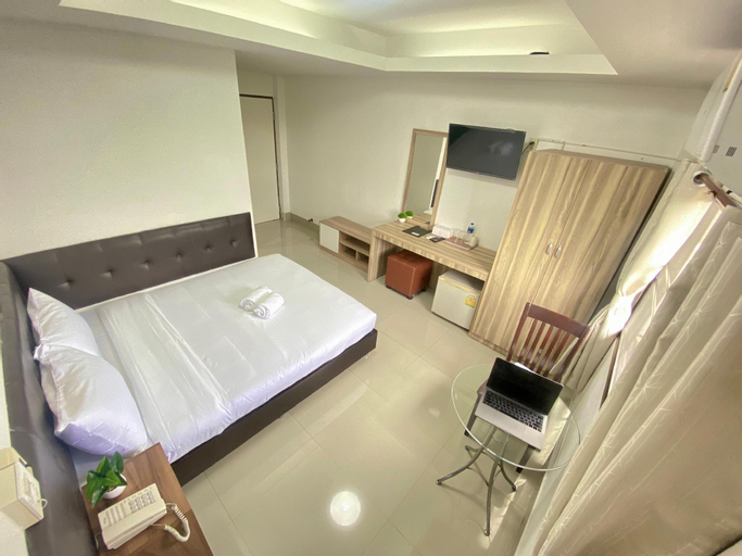 Bedroom 12