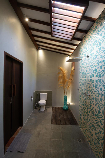 Bathroom 6