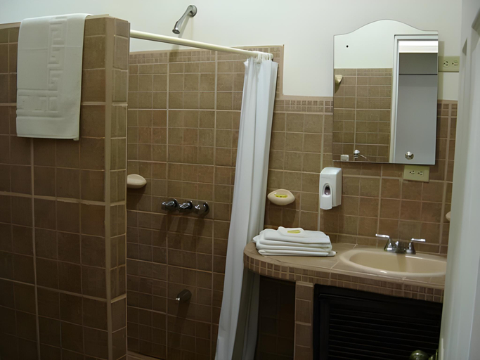 Bathroom 3, Hotel El Bambu, Sarapiquí