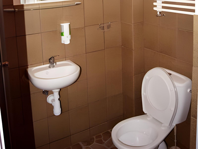 Bathroom 3, Stara Kuznia, Jelenia Góra