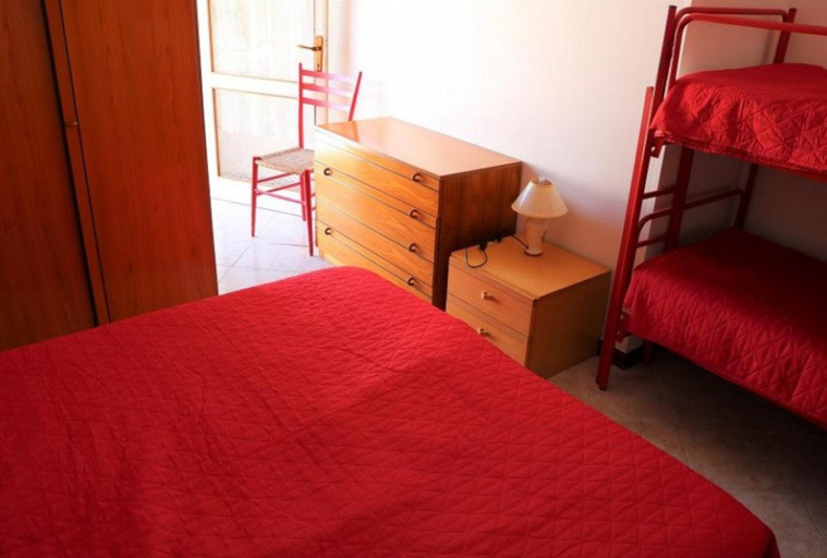 Bedroom 2, Apartment in Bibione for 8 people, Venezia