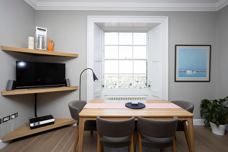 Others 3, ALTIDO Splendid 2-BR Apartment in New Town, Edinburgh