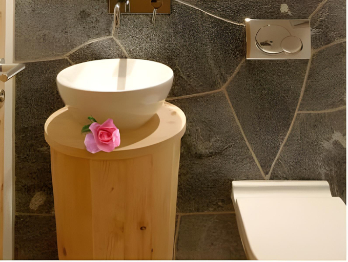 Bathroom 3, Hotel Talblick, Bolzano