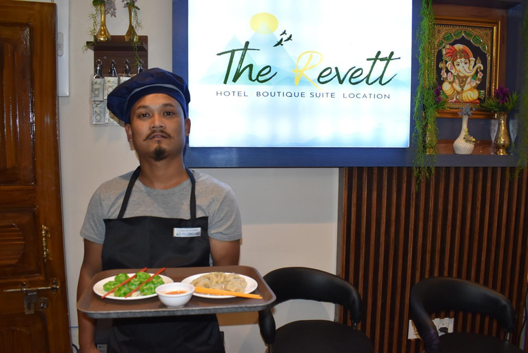 Food & Drinks 4, The Revett, Darjiling
