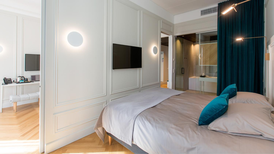 Bedroom 6