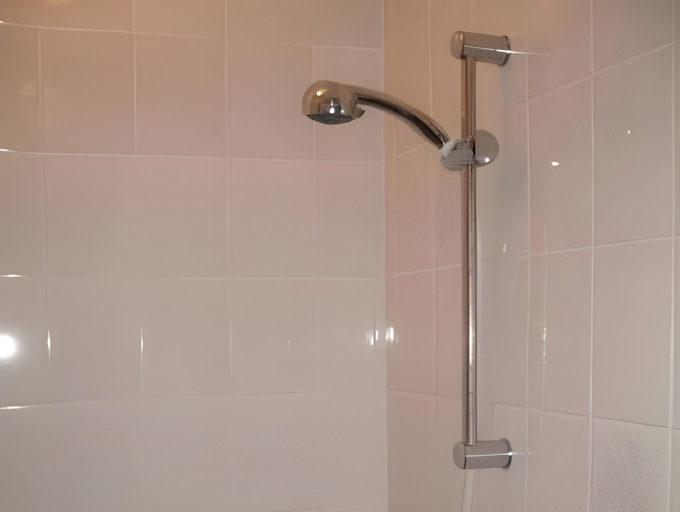 Bathroom 2, Hotel Renesse, Schouwen-Duiveland