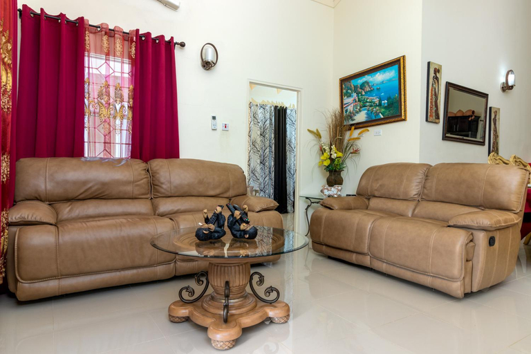 Others 5, Villas in Draxhall, Pool, Gym, Tennis, Kids Playground