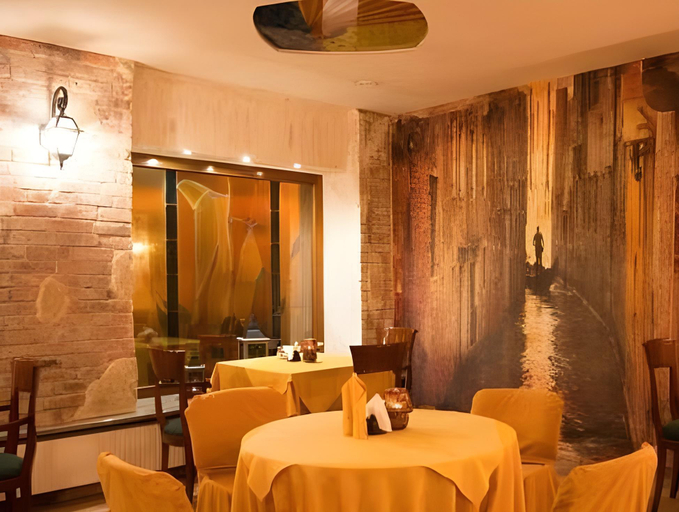 Food & Drinks 4, Hotel Wenecki, Częstochowa City