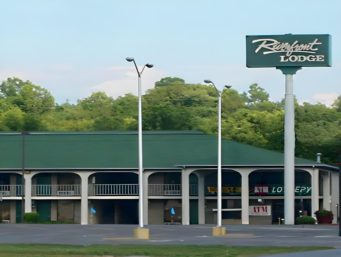 Exterior view 2, Riverfront Lodge Burkesville, Cumberland