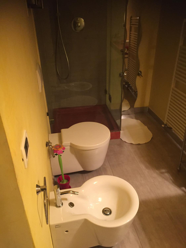 Bathroom 9