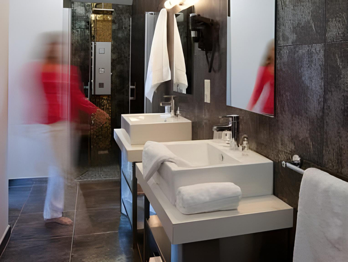 Bathroom 3, Urban Style Les Fleurines, Aveyron