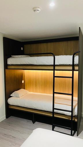 Bedroom 9