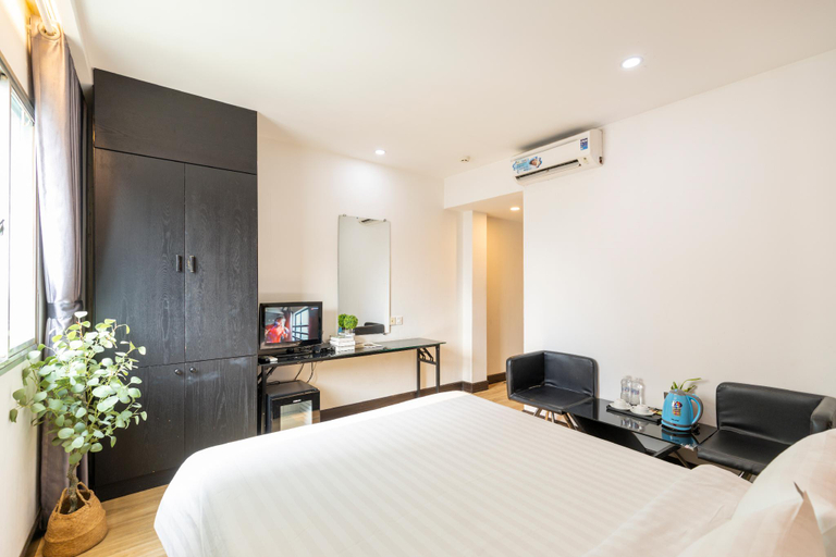 Bedroom 6