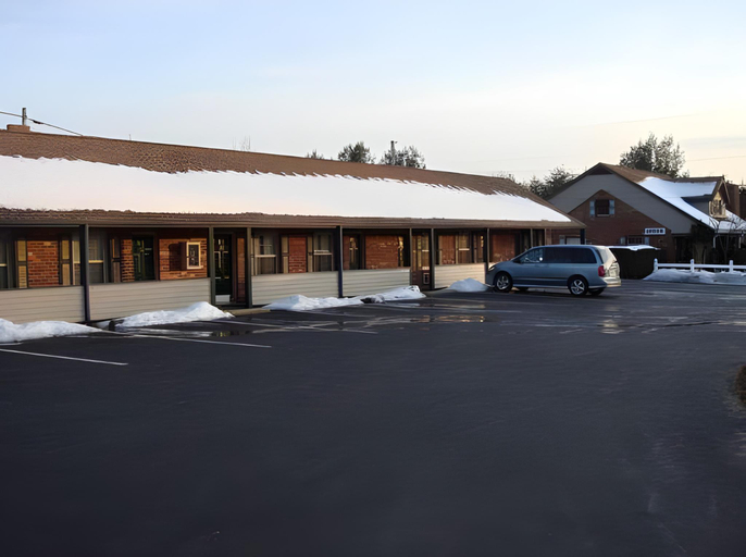Others 4, Village Inn, Nelson