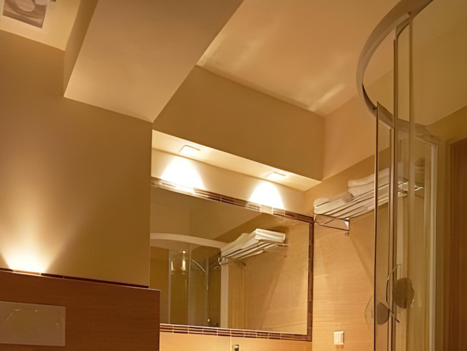 Bathroom 3, Hotel Tumski, Płock City
