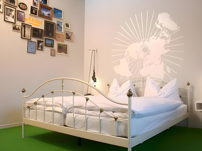 Bedroom 3, Arena Lodge, Imboden