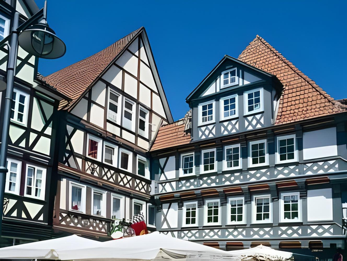 Exterior 1