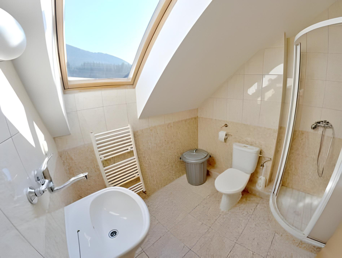 Bathroom 2, Garni Hotel Gavurky, Žilina
