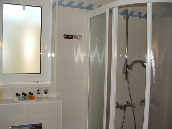 Bathroom 5, Marina Frapa Resort Rogoznica, Rogoznica
