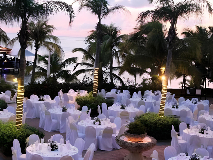 Food & Drinks 3, Aruba Surfside Marina