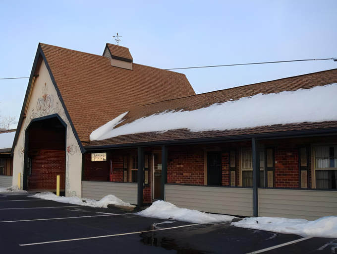 Others 5, Village Inn, Nelson