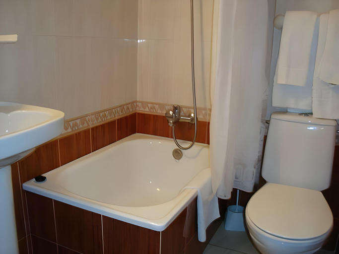 Bathroom 2, Hostal Noray, Girona