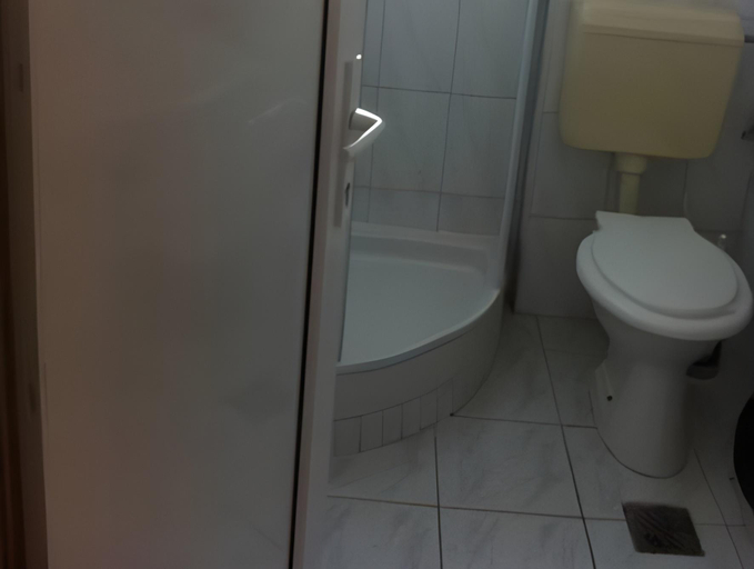 Bathroom 3, Cabana Trei Brazi, Predeal