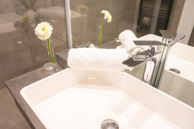 Bathroom 3, Remstal Hotel, Rems-Murr-Kreis