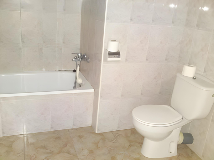 Bathroom 5, Hostal Fisterra, Lugo