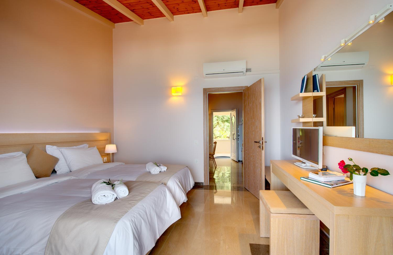 Bedroom 3, Krouzeri Beach Apartments, Ionian Islands