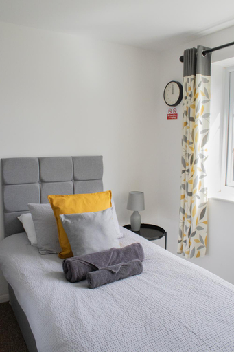 Bedroom 2, The Live and Let Live, Cambridgeshire
