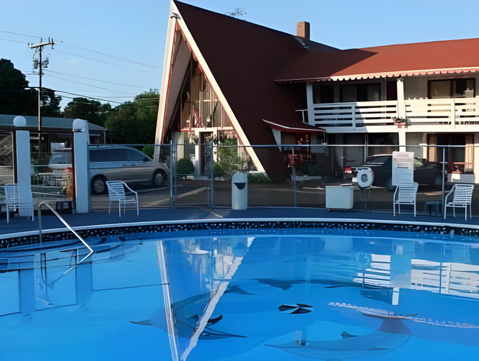 Others 5, Cape Shore Inn, Barnstable