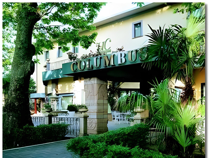Others 4, Hotel Columbus sul Lago, Viterbo