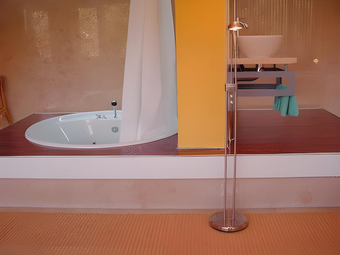Bathroom 2, Hotel Central, Timisoara