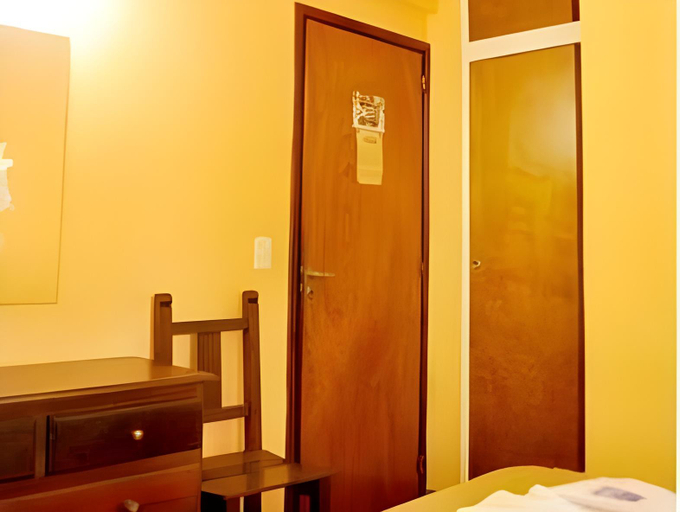 Bedroom 3, Hotel Europa, Pinamar