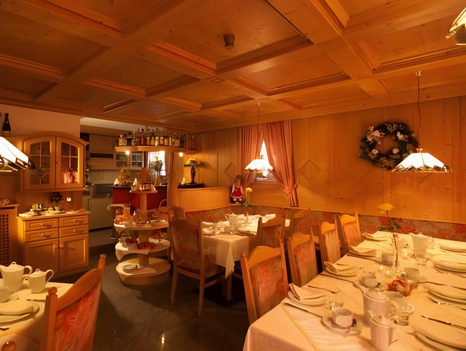 Food & Drinks 2, Suites Hotel Garden, Bolzano