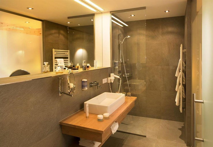 Bathroom 6