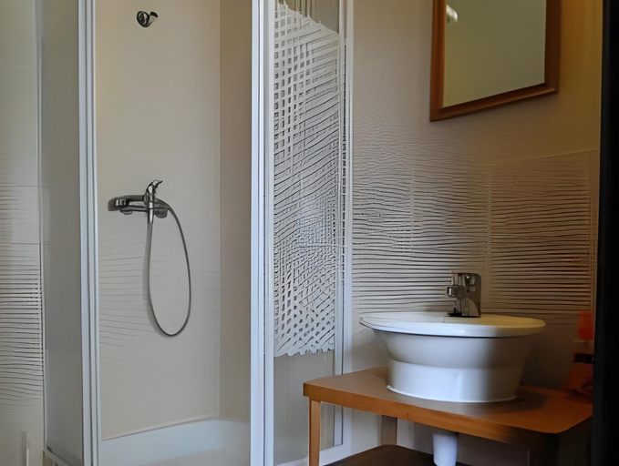 Bathroom 2, Stara Szkola w Harszu, Węgorzewo