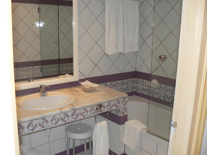 Bathroom 4, Al Jazira Beach, Houmt Souk