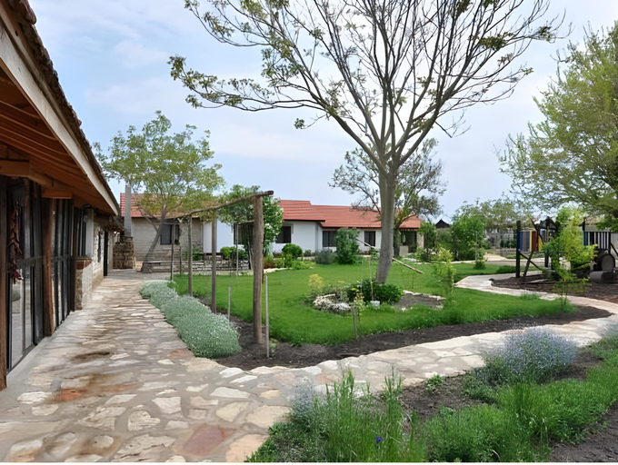 Others 4, Levana Guest House, Kavarna