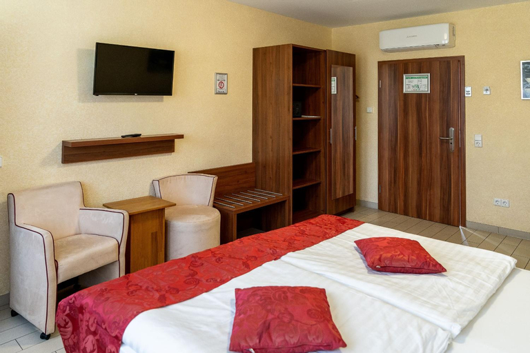 Bedroom 5