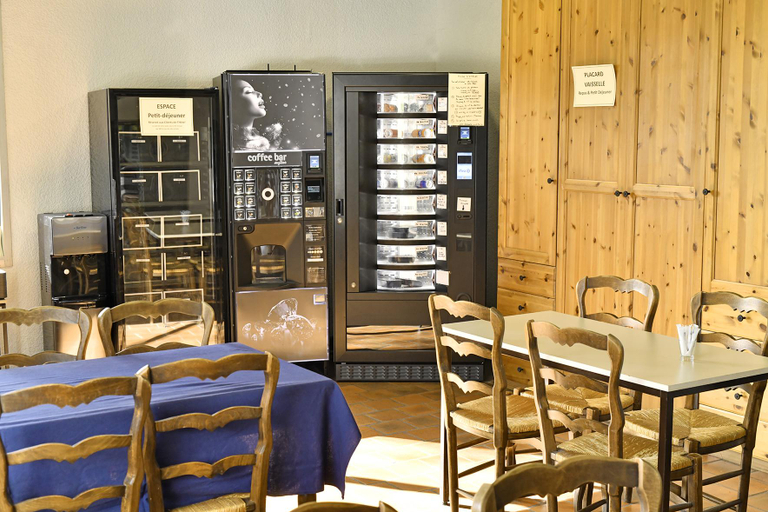 Food & Drinks 4, Le Castel du Cantal, Cantal