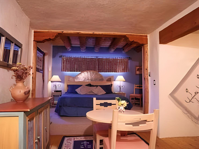 Bedroom 3, Inn On La Loma Plaza, Taos