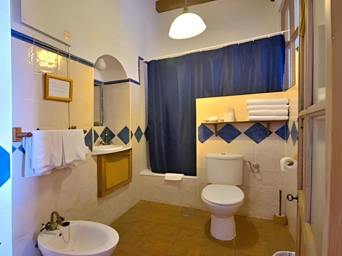 Bathroom 3, El Palomar de la Brena, Cádiz