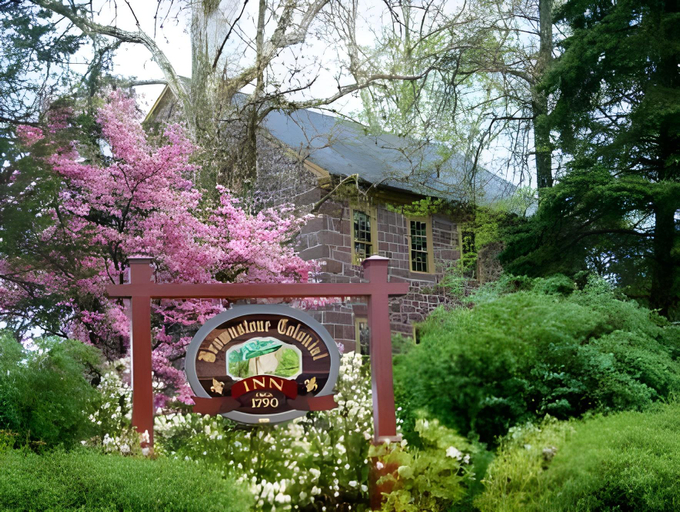 Others 4, Brownstone Colonial Inn, Lancaster