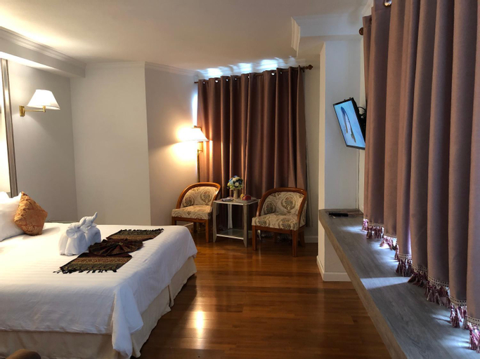 Bedroom 13