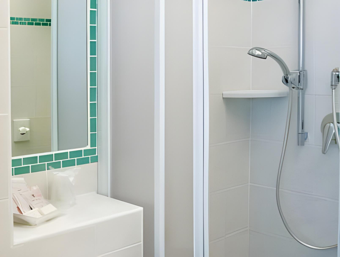 Bathroom 3, Hotel Levante, Venezia