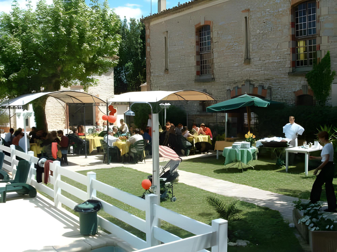 Exterior & Views 2, Hôtel le Galambre, Gard
