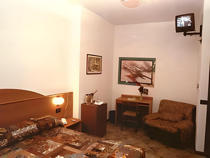 Bedroom 3, Azalea, Verbano-Cusio-Ossola